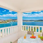 Orazur Apartament *