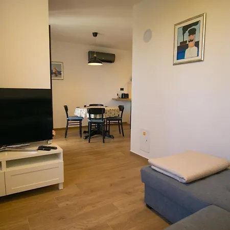 Orazur Apartment *