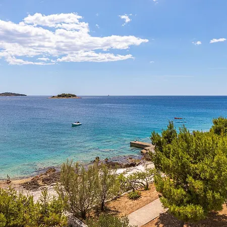 Orazur Apartman *