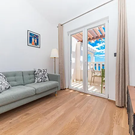 Orazur Apartment